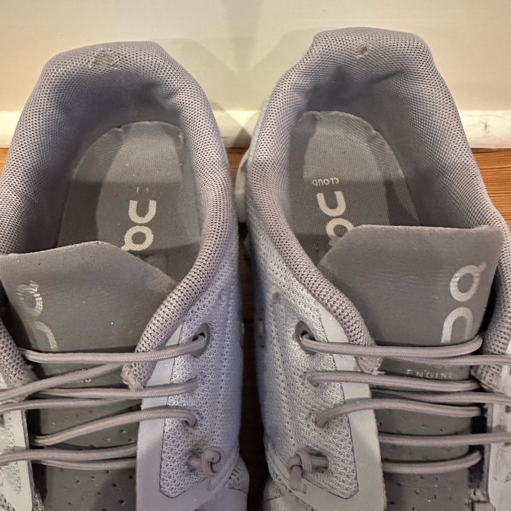 On Cloud Women's Sneakers in Light Gray/White - Picture 3 of 5